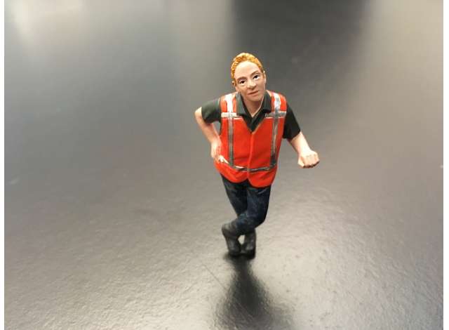 AT-Collections | Diorama items Diorama items | ADF32147 | 1/32 | Sebastiaan Leaning.Orange safety jacket with helmet | 